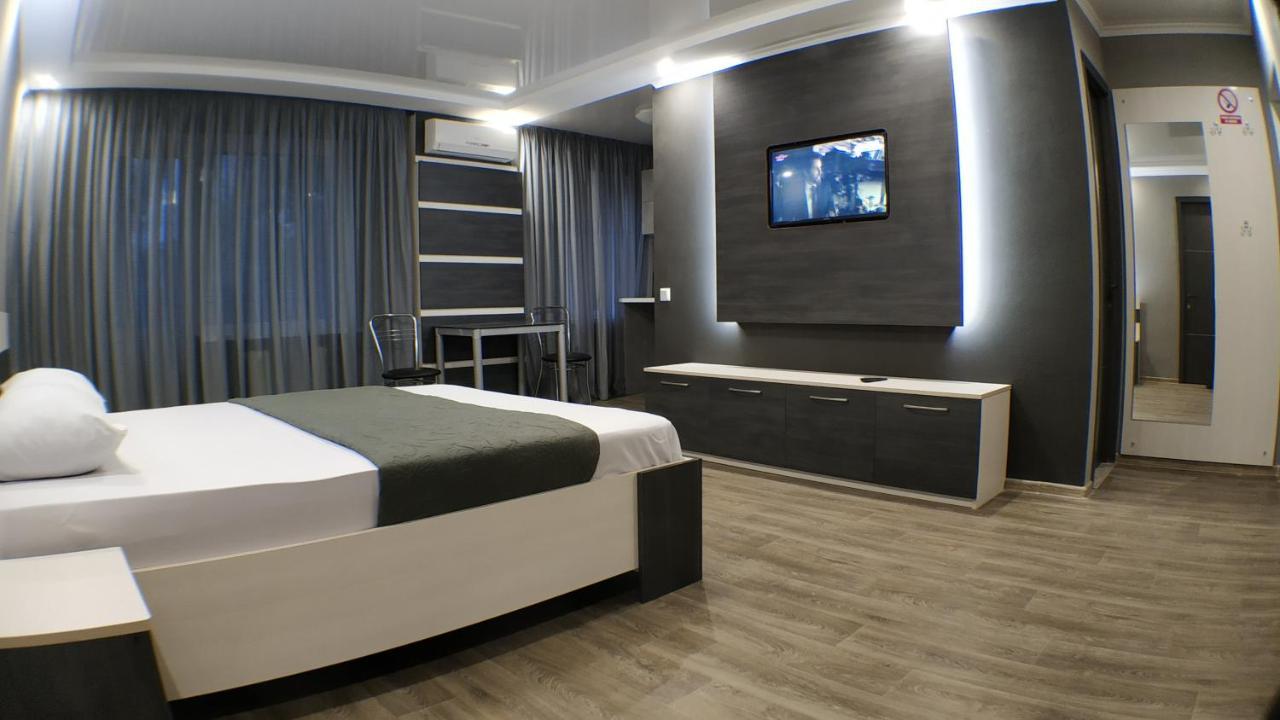 Двухкомнатный Люкс Центр Металлургов 19 Kr Apartments Krivoy Rog Luaran gambar