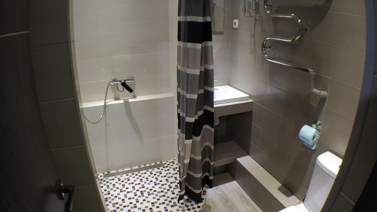 Двухкомнатный Люкс Центр Металлургов 19 Kr Apartments Krivoy Rog Luaran gambar